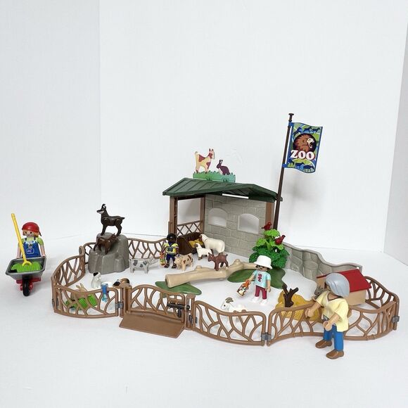 Playmobil 6635 Children’s Petting Zoo Set City Life Figures Accessories Animals - Picture 1 of 10